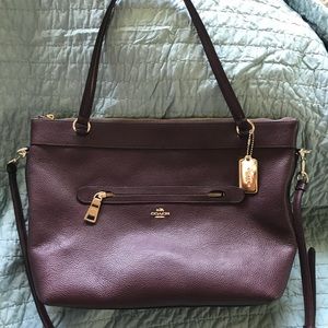 Coach ziptop crossbody/shouldbag